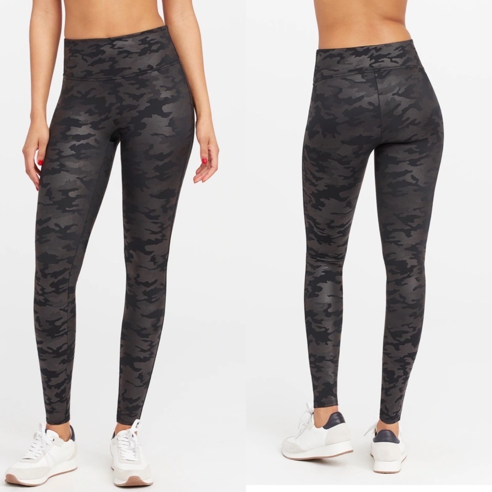 SPANX‎ Black Faux Leather Camo Luxury Leggings Size M Women